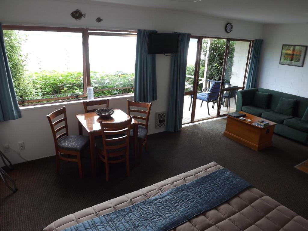 Coromandel Harbour View Motel מראה חיצוני תמונה